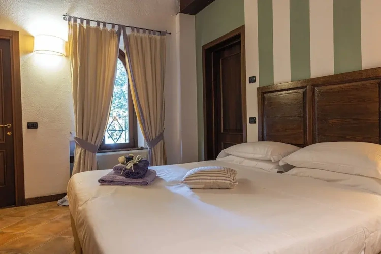 Standard Double room with view