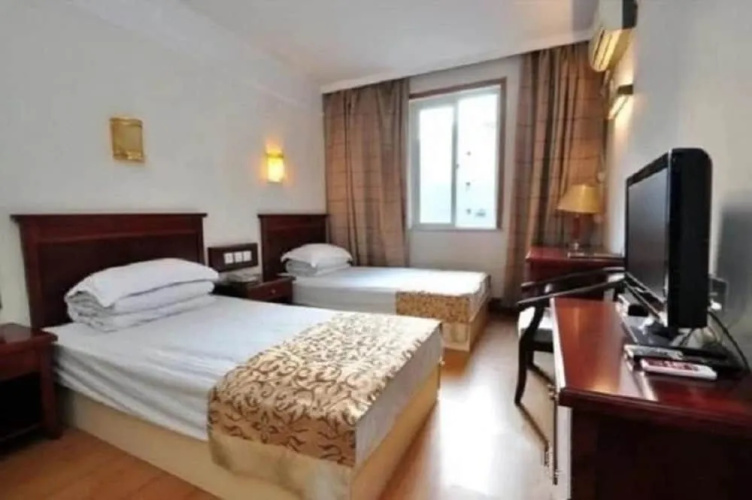 Yaqi Business Hotel