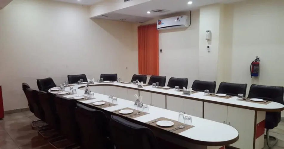 Hotel Chopra Residency
