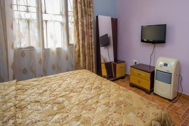 Crystal Suites and Apartments
