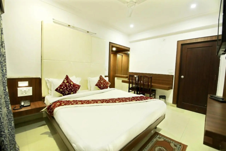 Hotel Sunflower