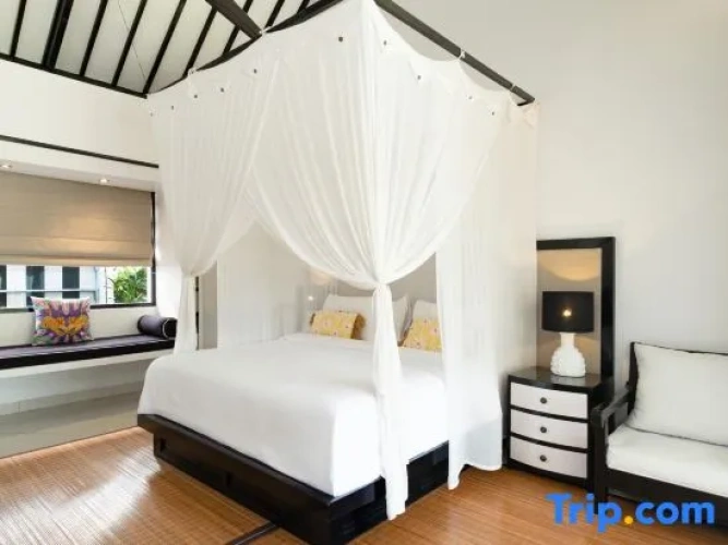 3 Bedrooms Villa