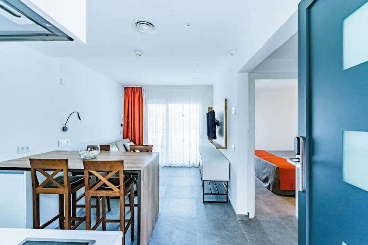 1 Bedroom Family Studio with balcony
