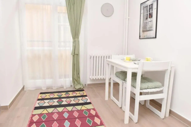 Charming Studio in City Center-Excellent Location