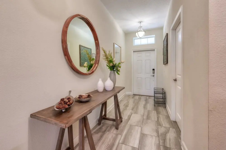 Stunning Home Private Pool Great Location