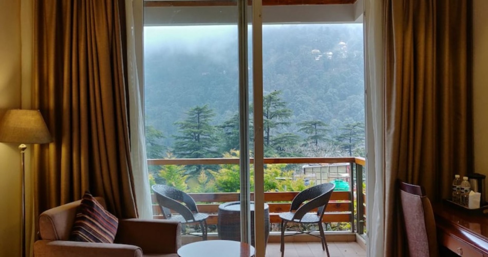 Standard room with lake view