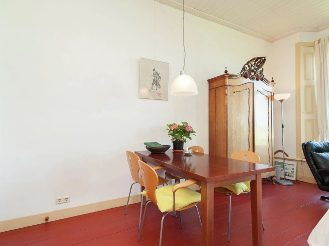 Idyllic Rural Home With Bikes