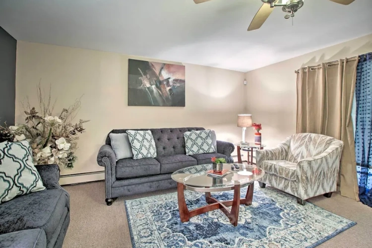 4 Bedrooms Cottage