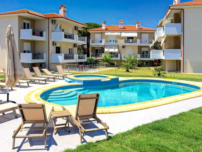 2 Bedrooms Apartment