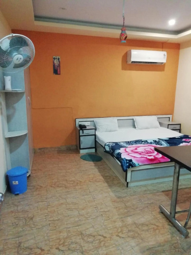 POP 84909 Hotel Aditya Residency