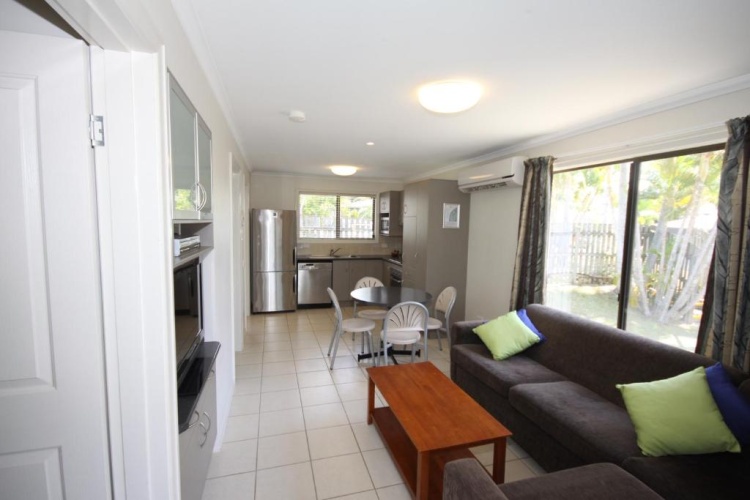 2 Bedrooms Cottage