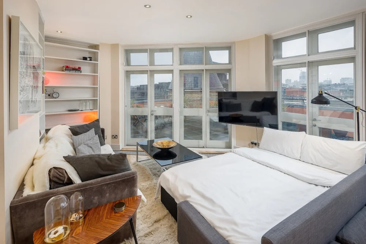 1 Bedroom Penthouse in Farringdon
