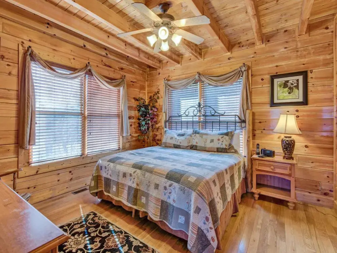 Bella Yani - Three Bedroom Cabin