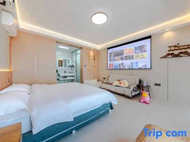 Premium Family room with view