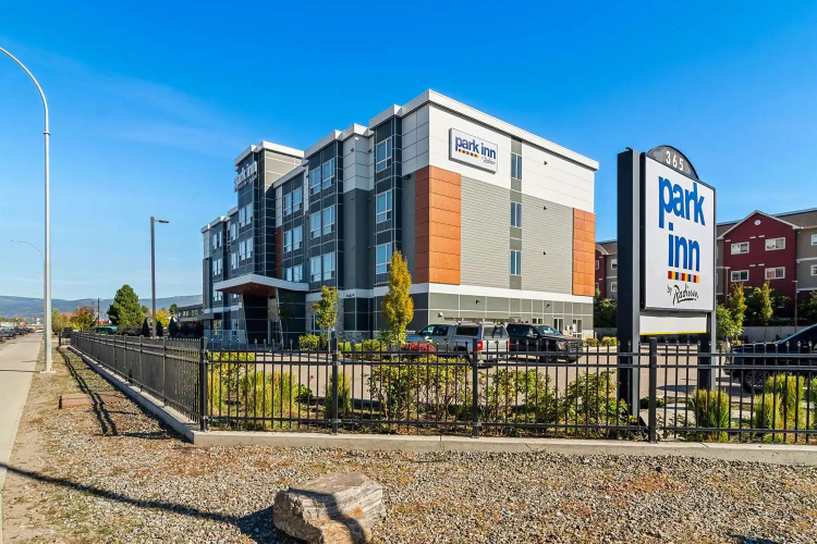 Microtel Inn & Suites By Wyndham Kelowna photo 22