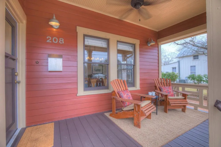 Charming Craftsman Home!-2 Blks From Main St!