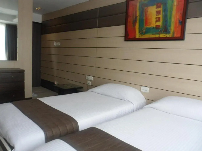 OYO Premium Merlin Homeland Mall