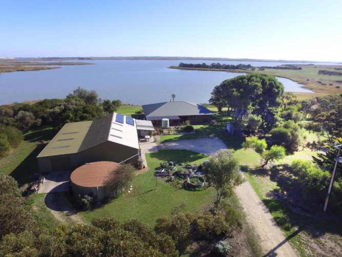 Standard Family room with lake view