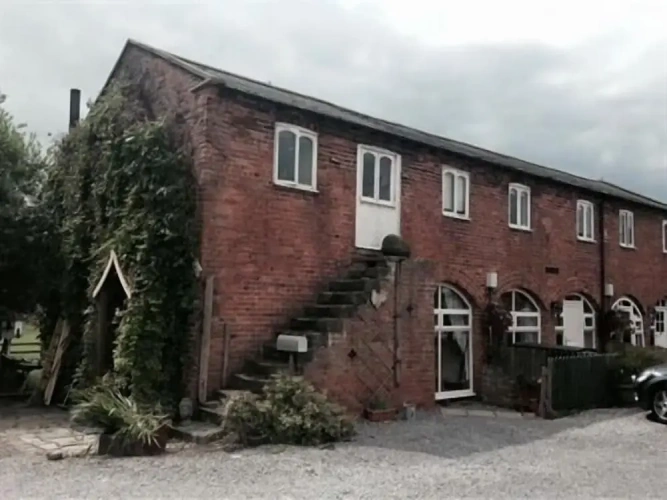 Family Cottage with garden view