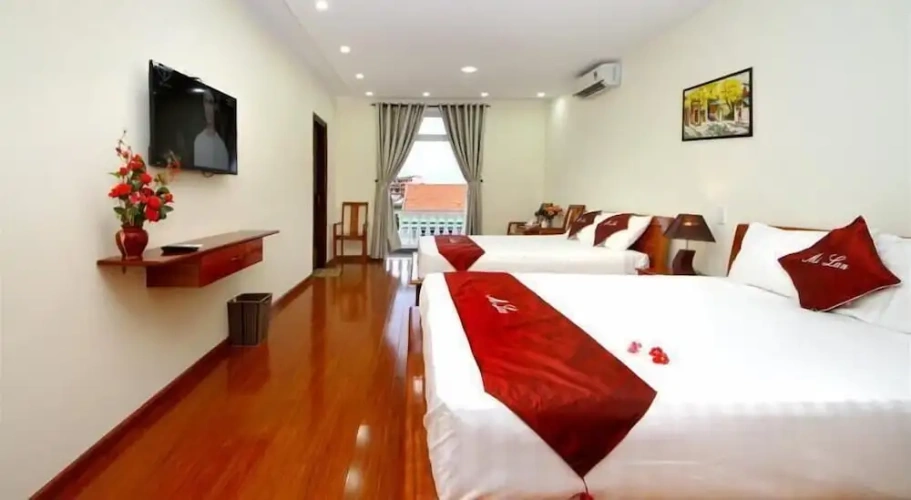 Standard Quadruple Family room