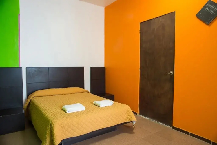 Hostal Amigo Suites