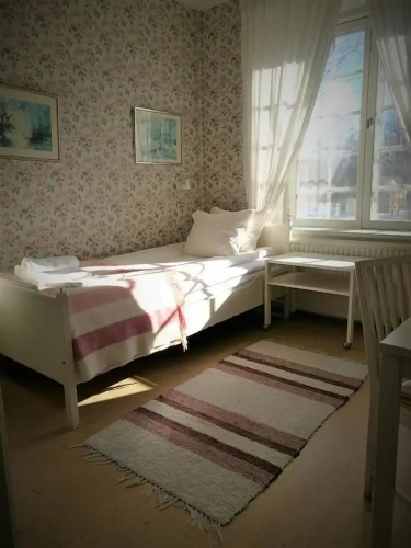 Basic Twin room