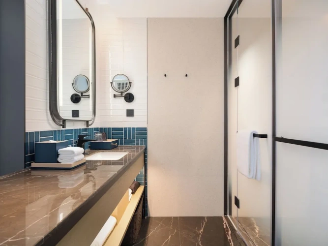 Standard Double room with city view