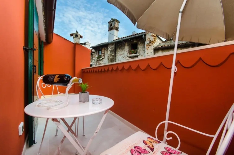 Studio with balcony