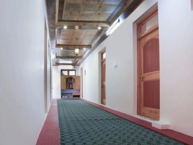 The Mir Villa by OYO Rooms
