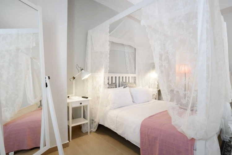 Matina Pefkos ApartHotel