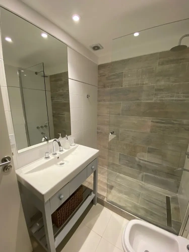 2 Bedrooms Luxury Apartment