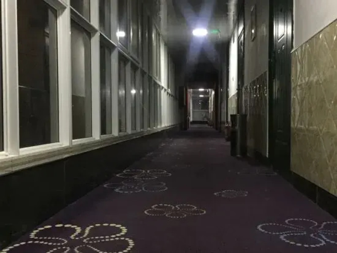 Xinyang Blue Moon Hotel