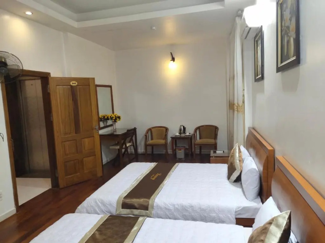 Luxury Hotel 1