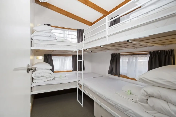 2 Bedrooms Standard Family room with balcony