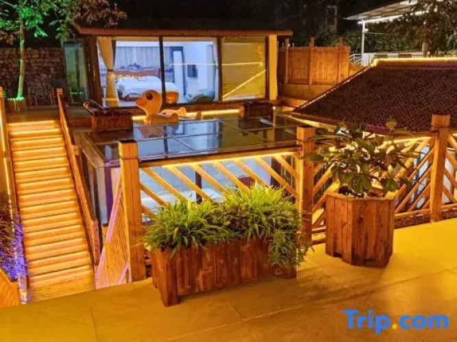 Supreme Home and Three lane Homestay