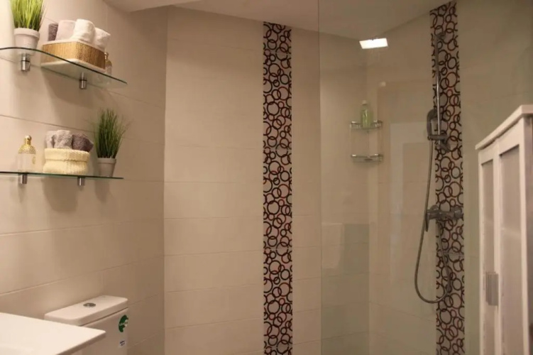 Spacious and comfortable apartment with pool