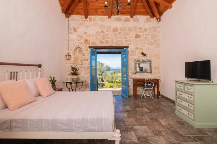 Strofilia Stone Residences