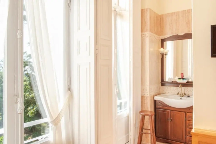 Standard Double room with view