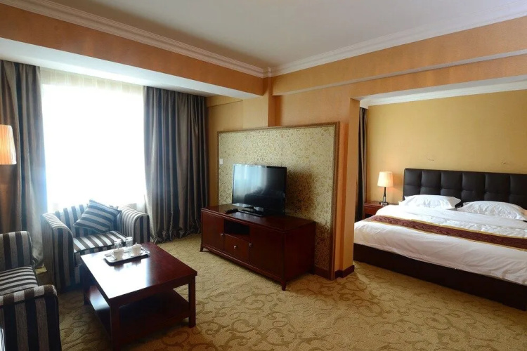 Platinum Hotel