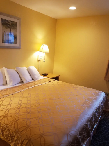 Travelodge by Wyndham Wenatchee