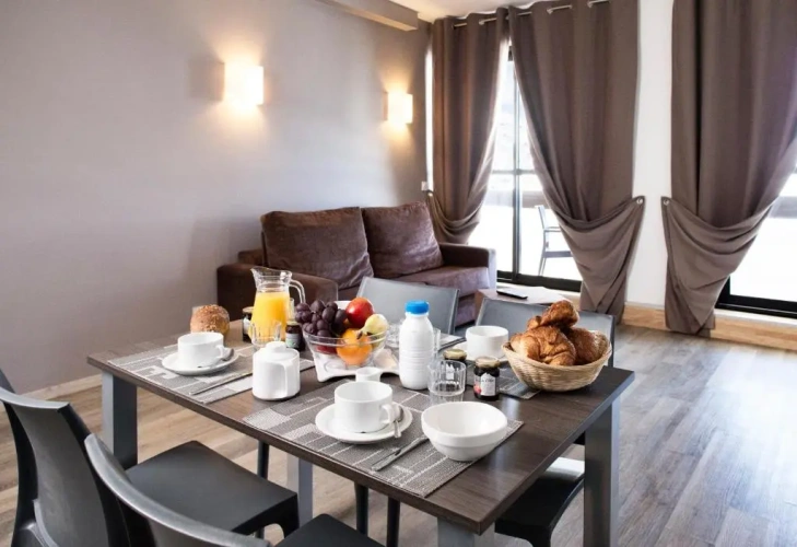 1 Bedroom Apartment