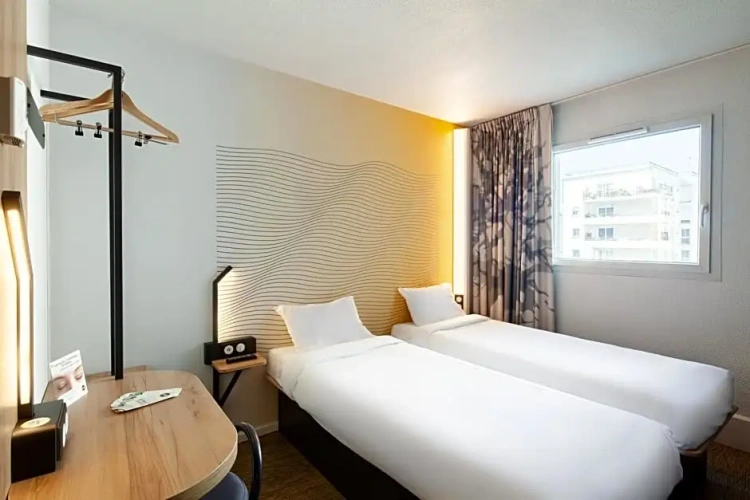 Standard Double room with view
