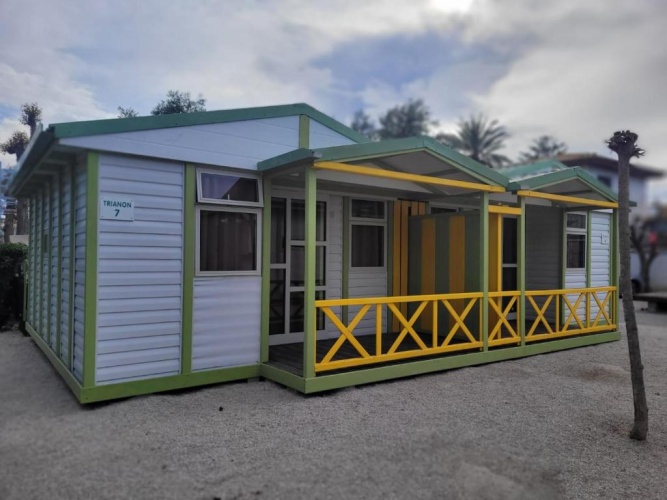 2 Bedrooms Double Bungalow