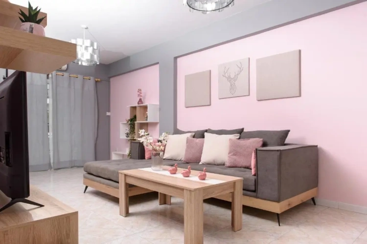 3 Bedrooms Apartment