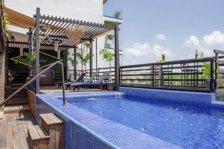 Maui Suites