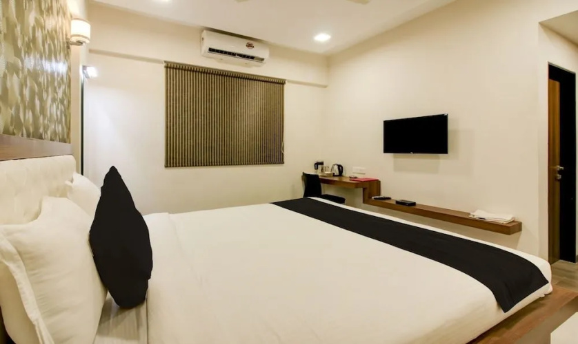 Vrushali Inn