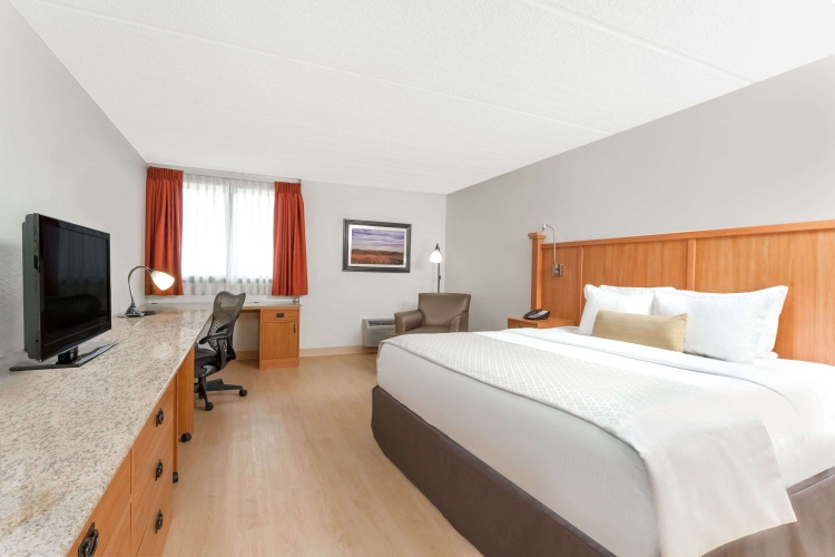 Wyndham Garden Austin photo 6