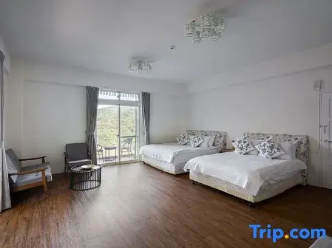 Standard Quadruple room with river view