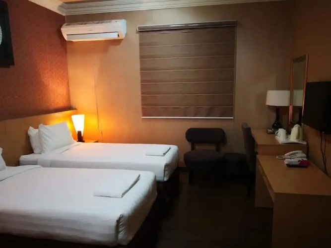 Shmoukh Hotel