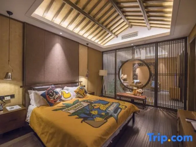 Deluxe Family Suite